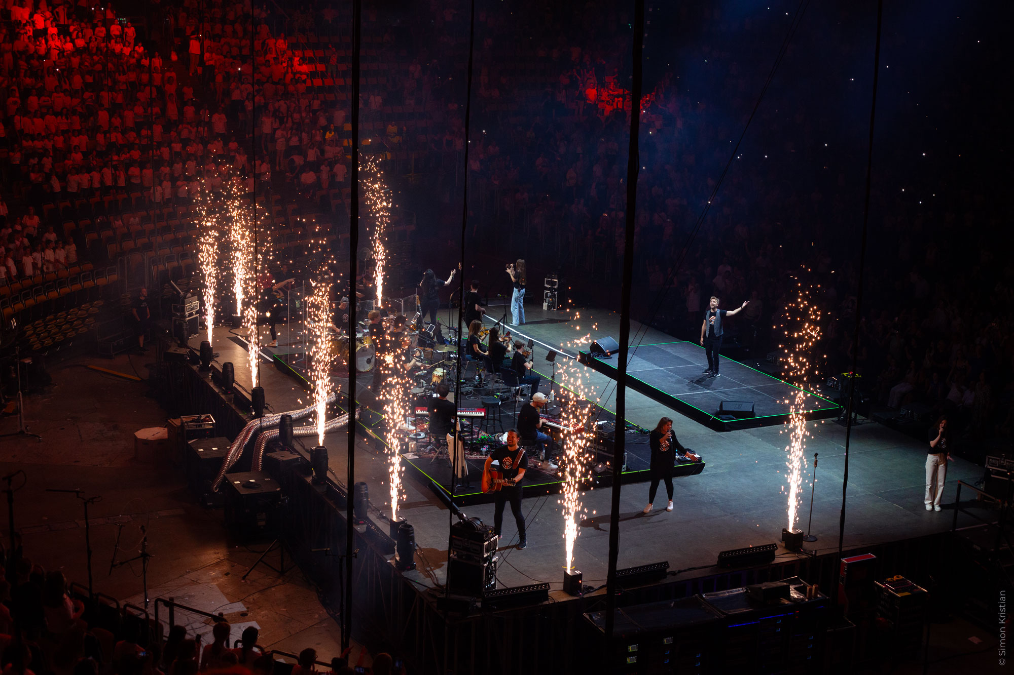 Konzertb&uuml;hne mit Musikern